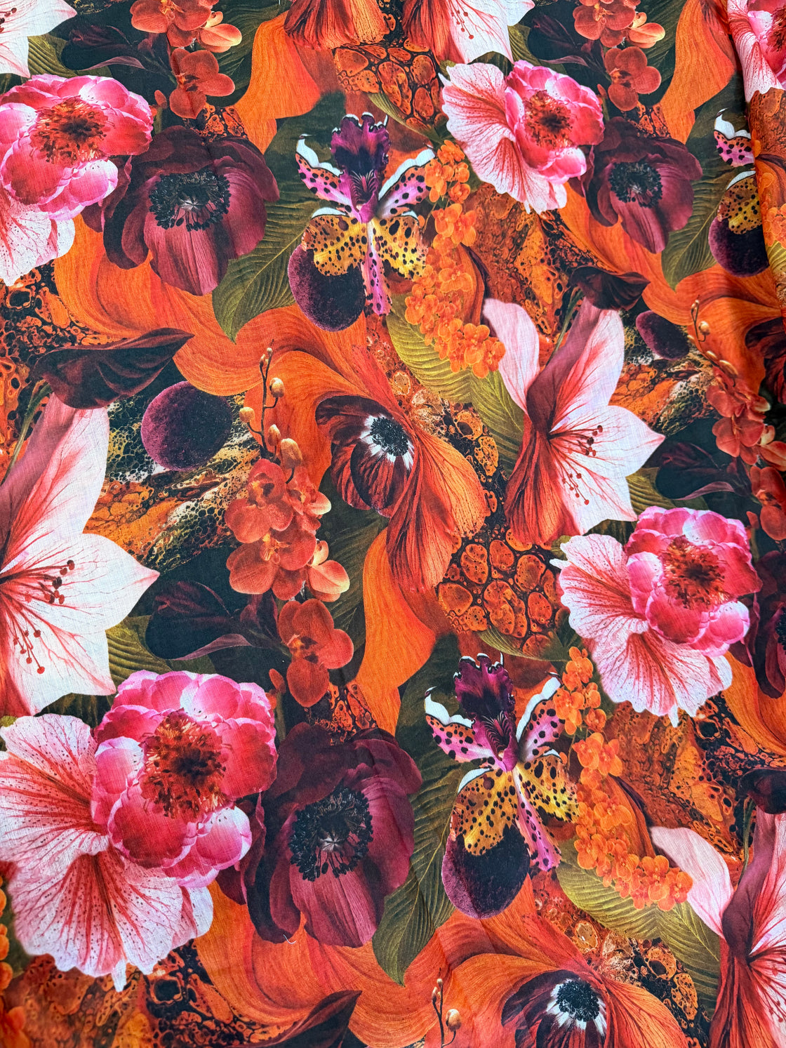 DARK FLORAL MAXI DRESS