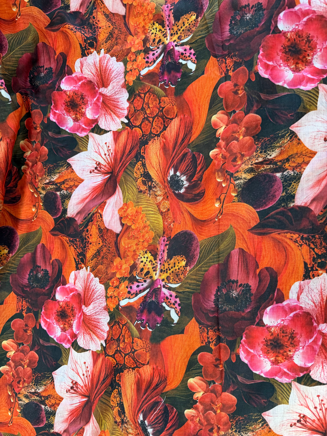 DARK FLORAL MAXI DRESS