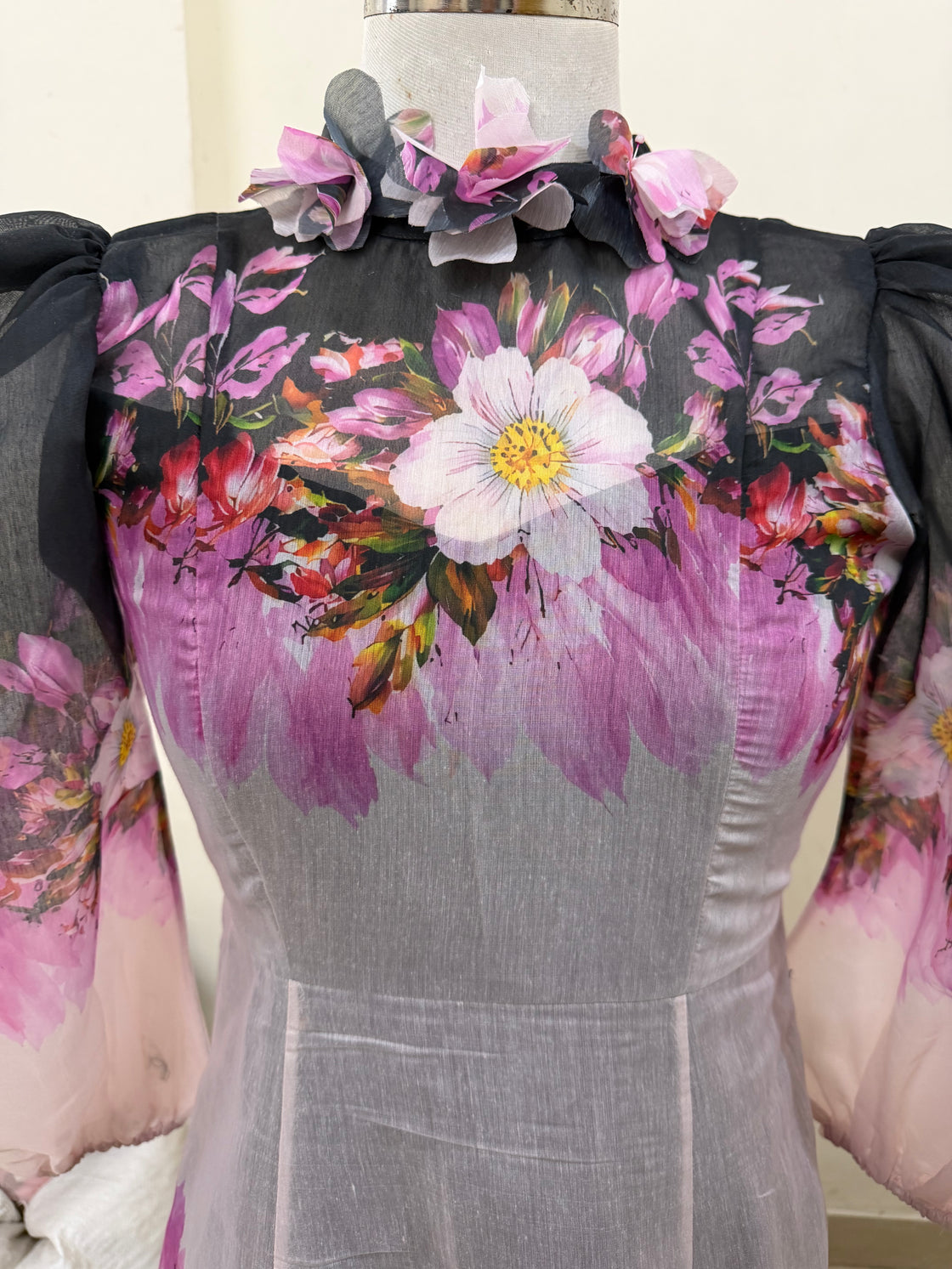 MIDNIGHT BLOOM MIDI DRESS