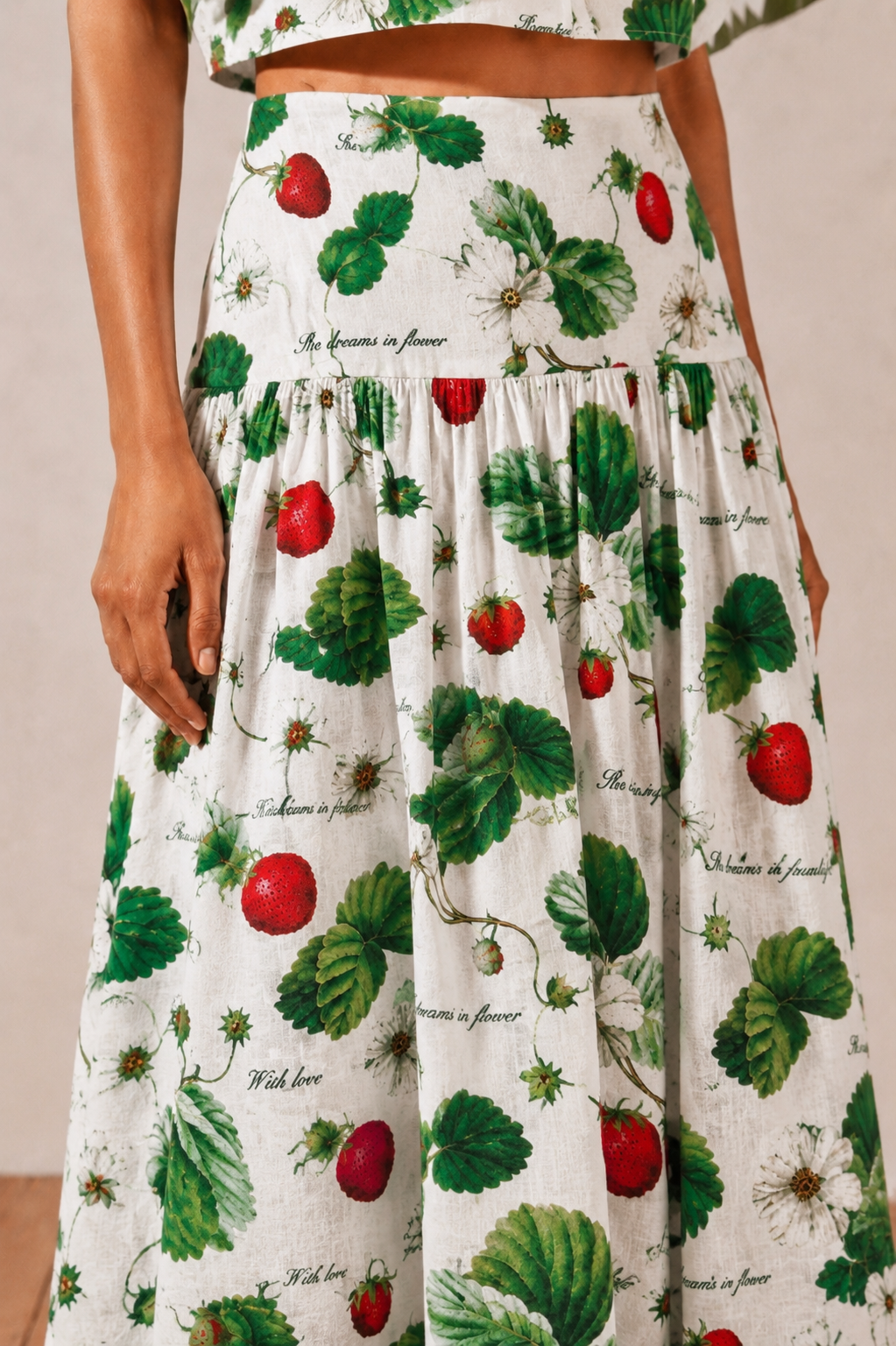BERRY PRINT SKIRT