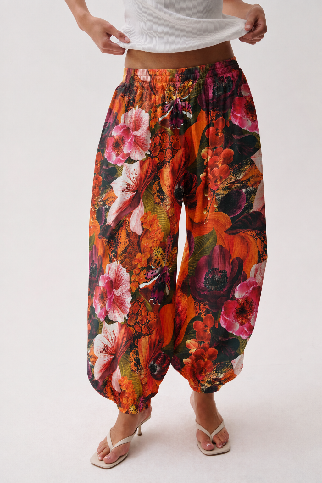 DARK FLORAL BALLOON TROUSERS