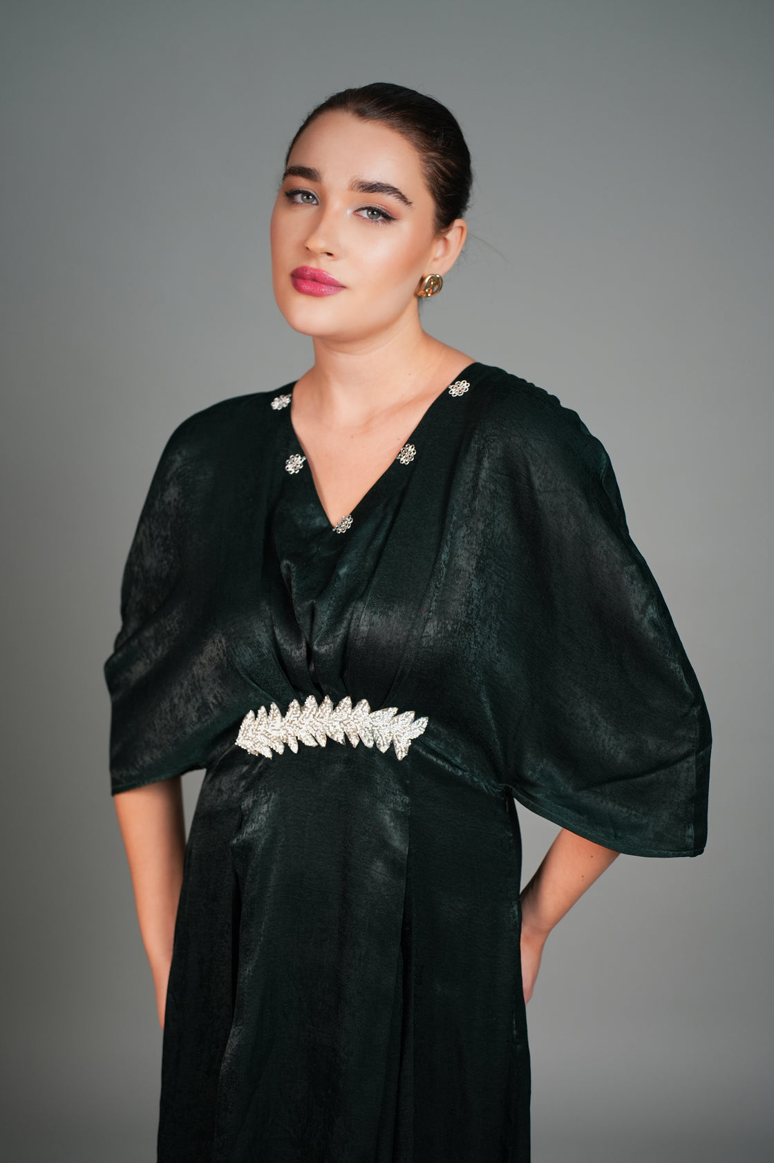 VERONIKA KAFTAN EMBROIDERED MIDI FOREST GREEN