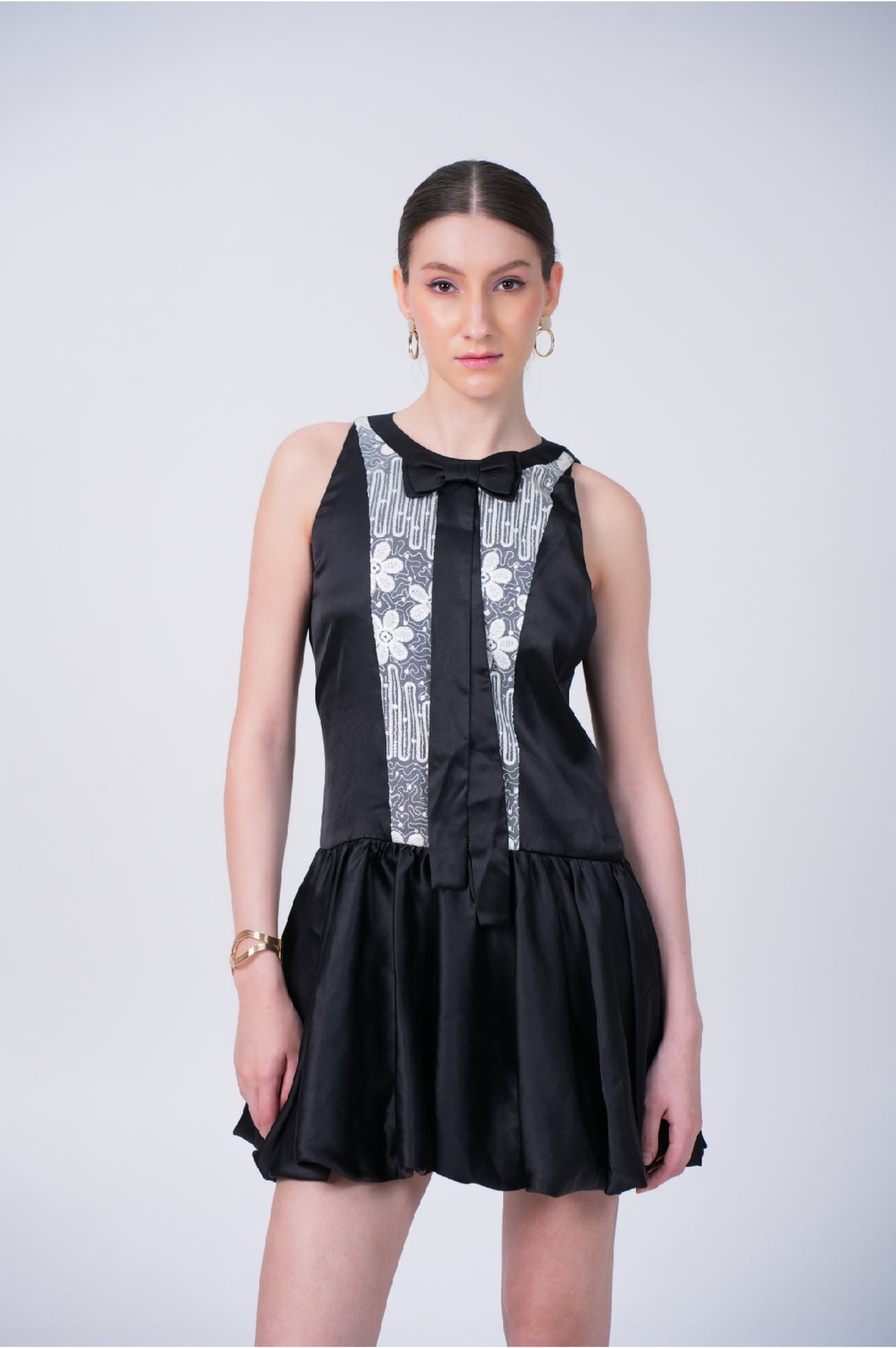 BLACK EMBROIDERED MINI DRESS